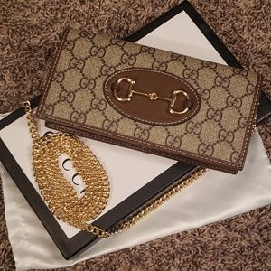 Gucci wallet on chain